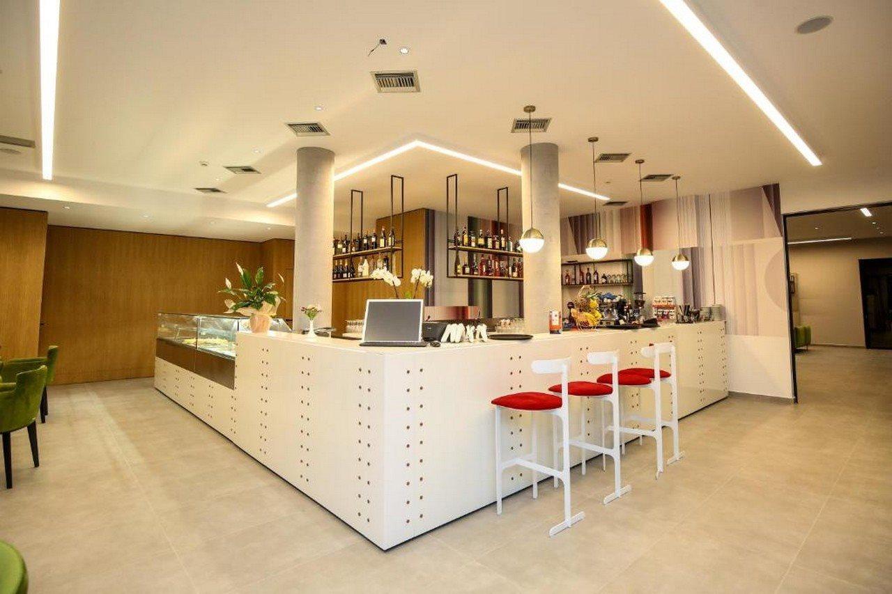Regina Garden Vlorë 外观 照片